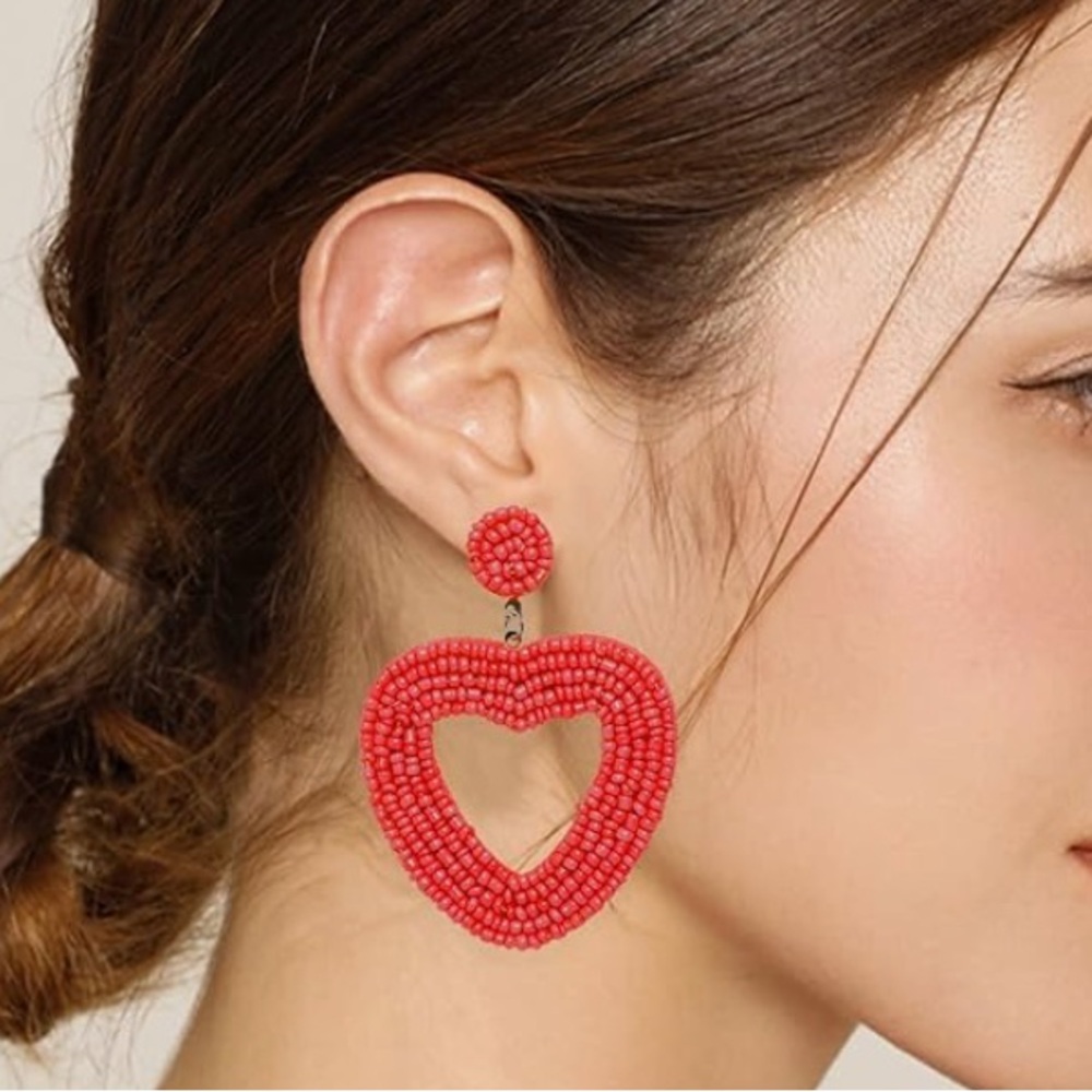 NWT red beaded heart shaped statement earrings - Picture 1 of 2